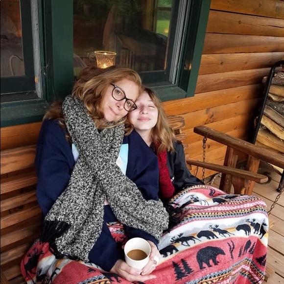 Meet your Posher, Debbie - Picture 1 of 4